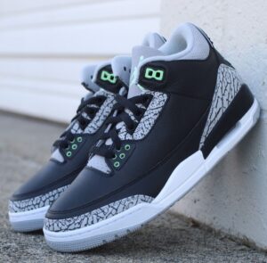 AJ Jordan 3 Green Glow CT8532-031